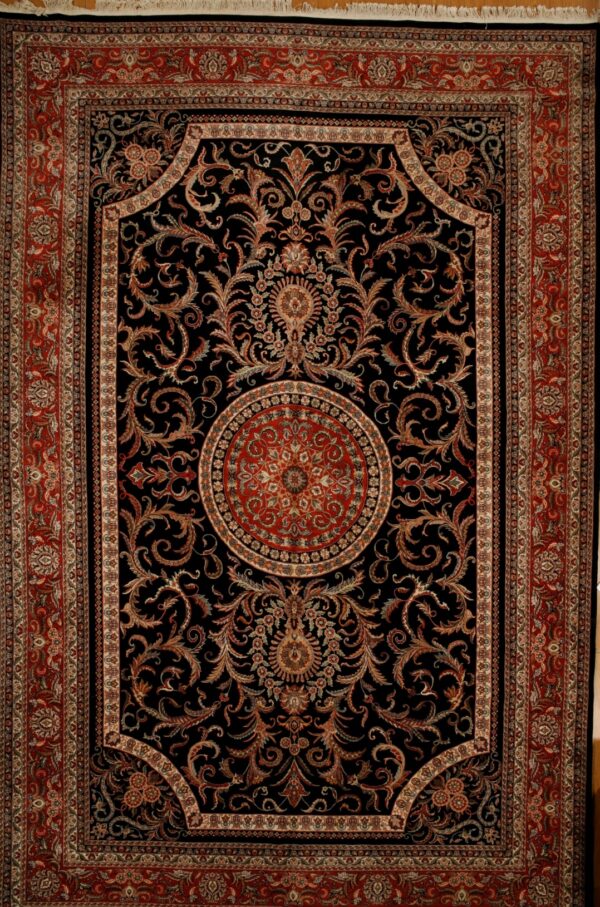 24258 12x18 Traditional Medallion Rug